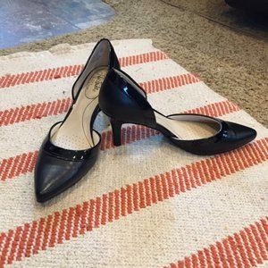 Dress shoes